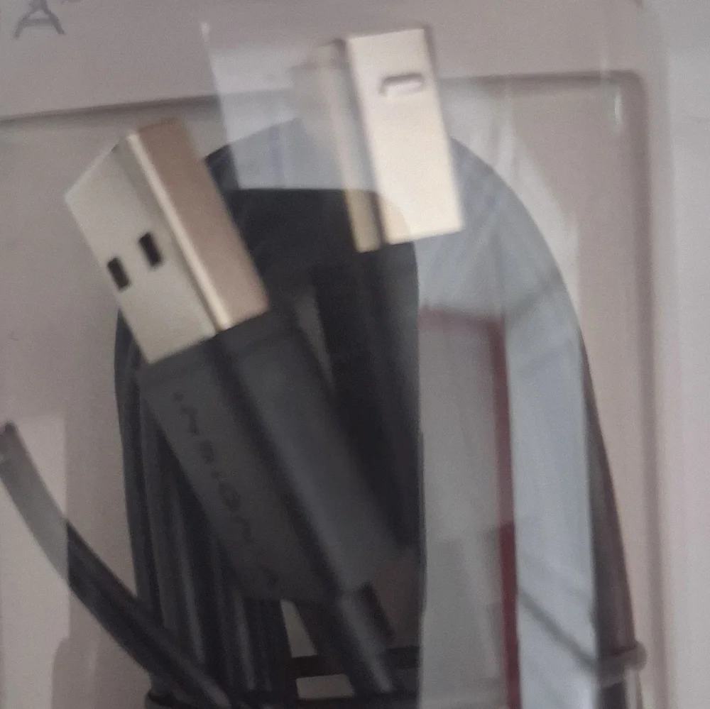 Insignia USB 2.0 A/B Cable